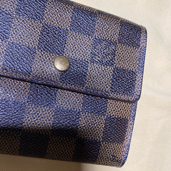Louis Vuitton wallet - Picture 4 of 11